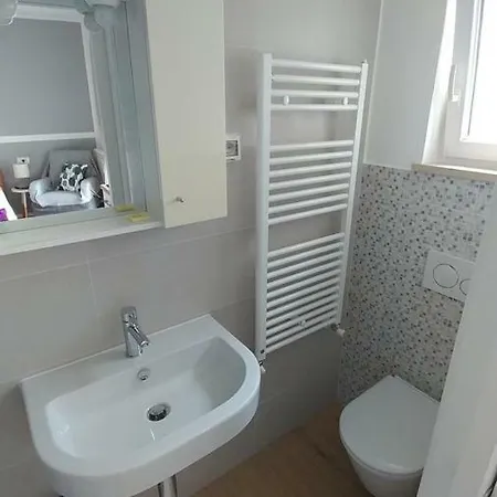 Gostinjska kuća Adriana 3*